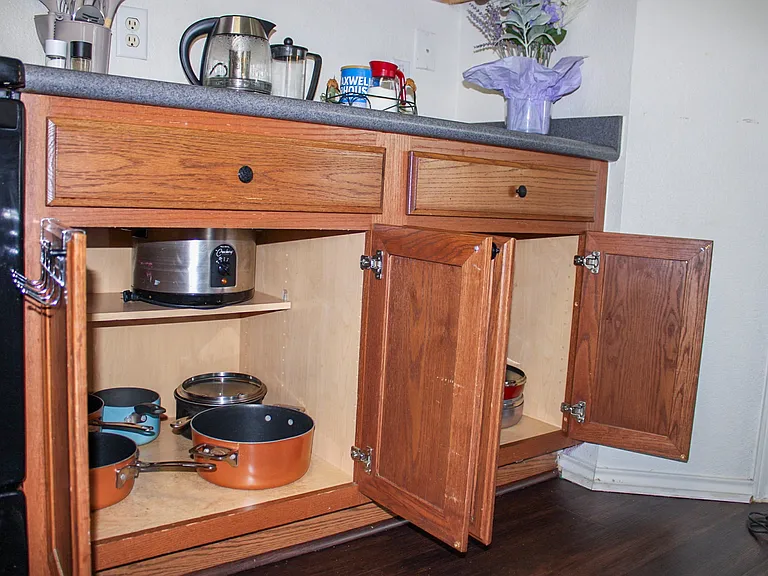 Fully equipt kitchen - with everything you need in a functioning kitchen