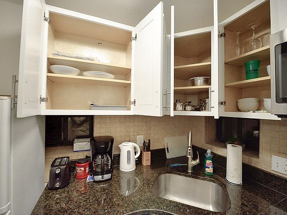 3rd image of 238 S 22nd St #102