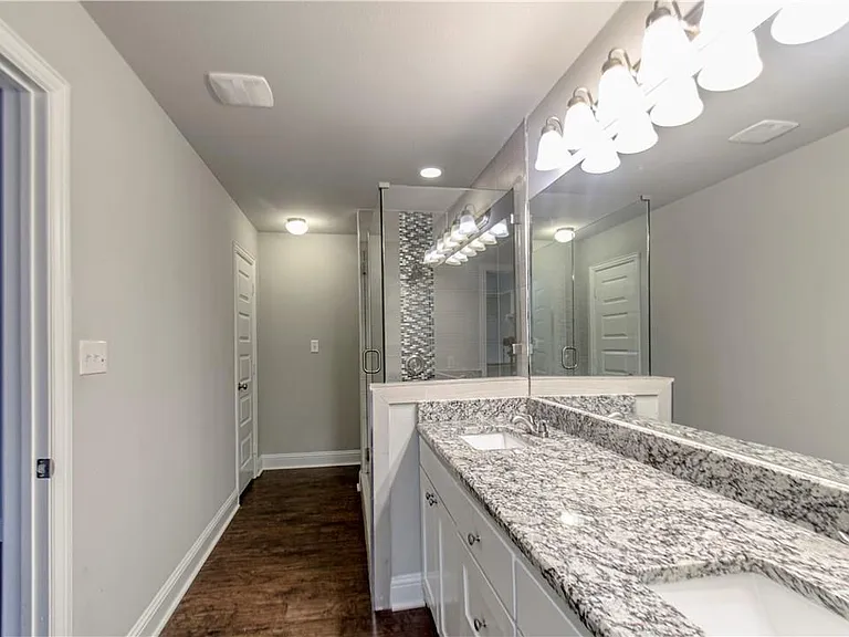 3509 Scott Dr — Photo 1