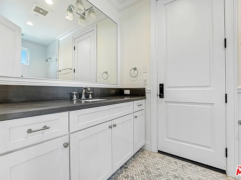 11540 Clover Ave — Photo 21