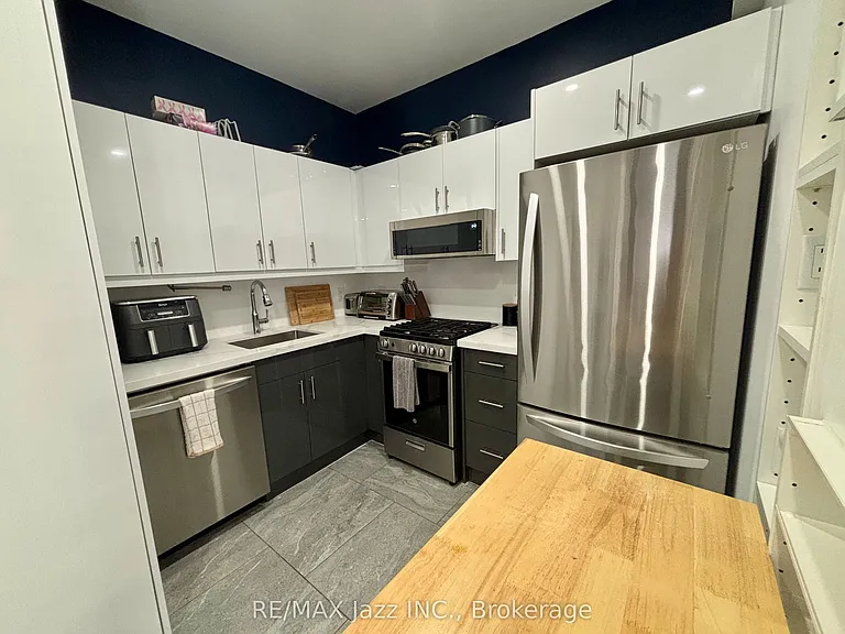 751 Phillip Murray Ave #3 — Photo 12