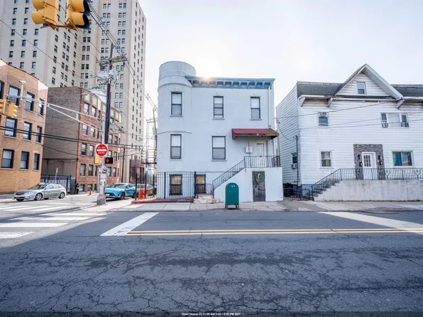 6 Baldwin Avenue image 1 of 16