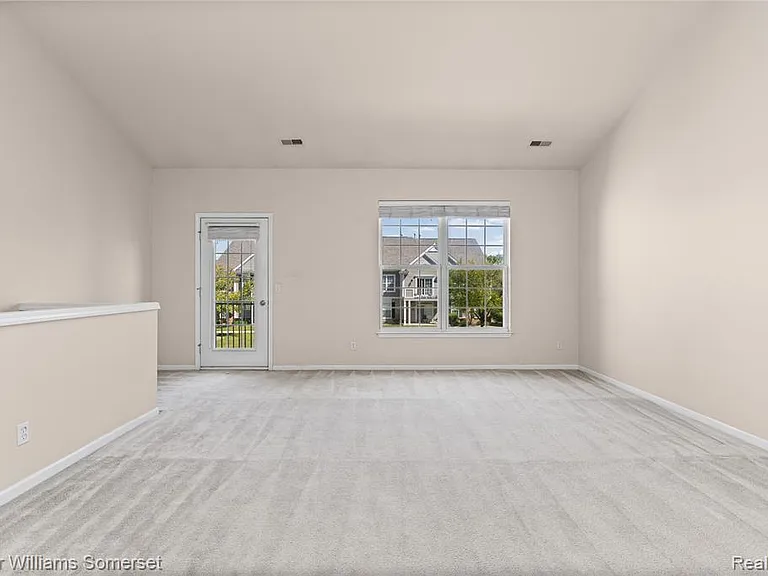 1128 Alameda Blvd — Photo 12