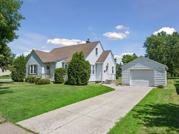 405 4th Ave SE, Milaca, MN 56353