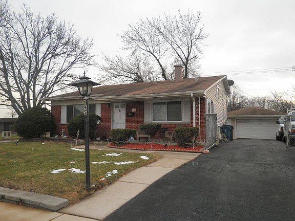2nd image of 195 E Lincoln Ave