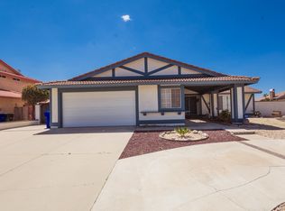 996 W Gloria Dr, Rialto, CA 92377