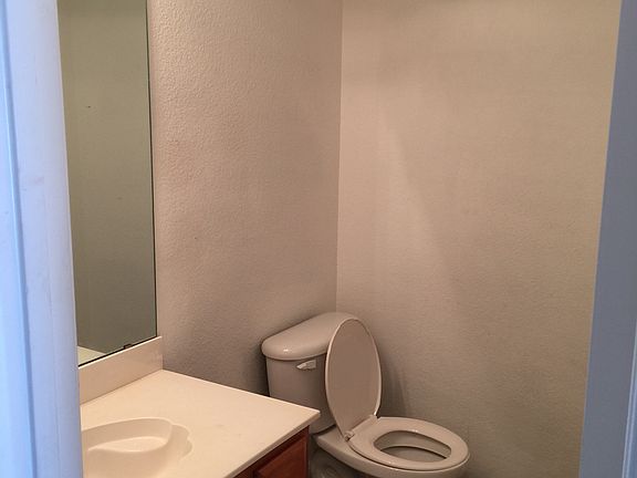 4th image of 2344 Aldergate Dr