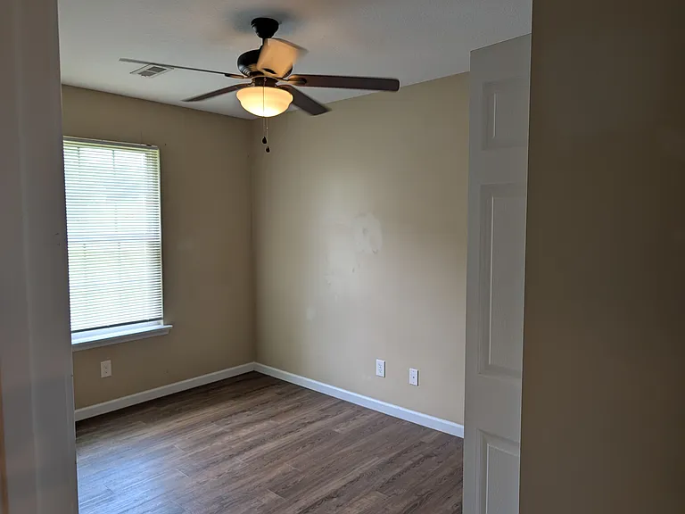 3880 Simpson Rd E — Photo 13