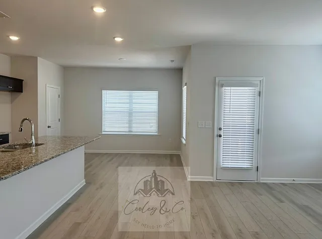 104 Oyster Tabby Dr — Photo 4