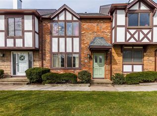 179 New Wickham Dr, Penfield, NY 14526