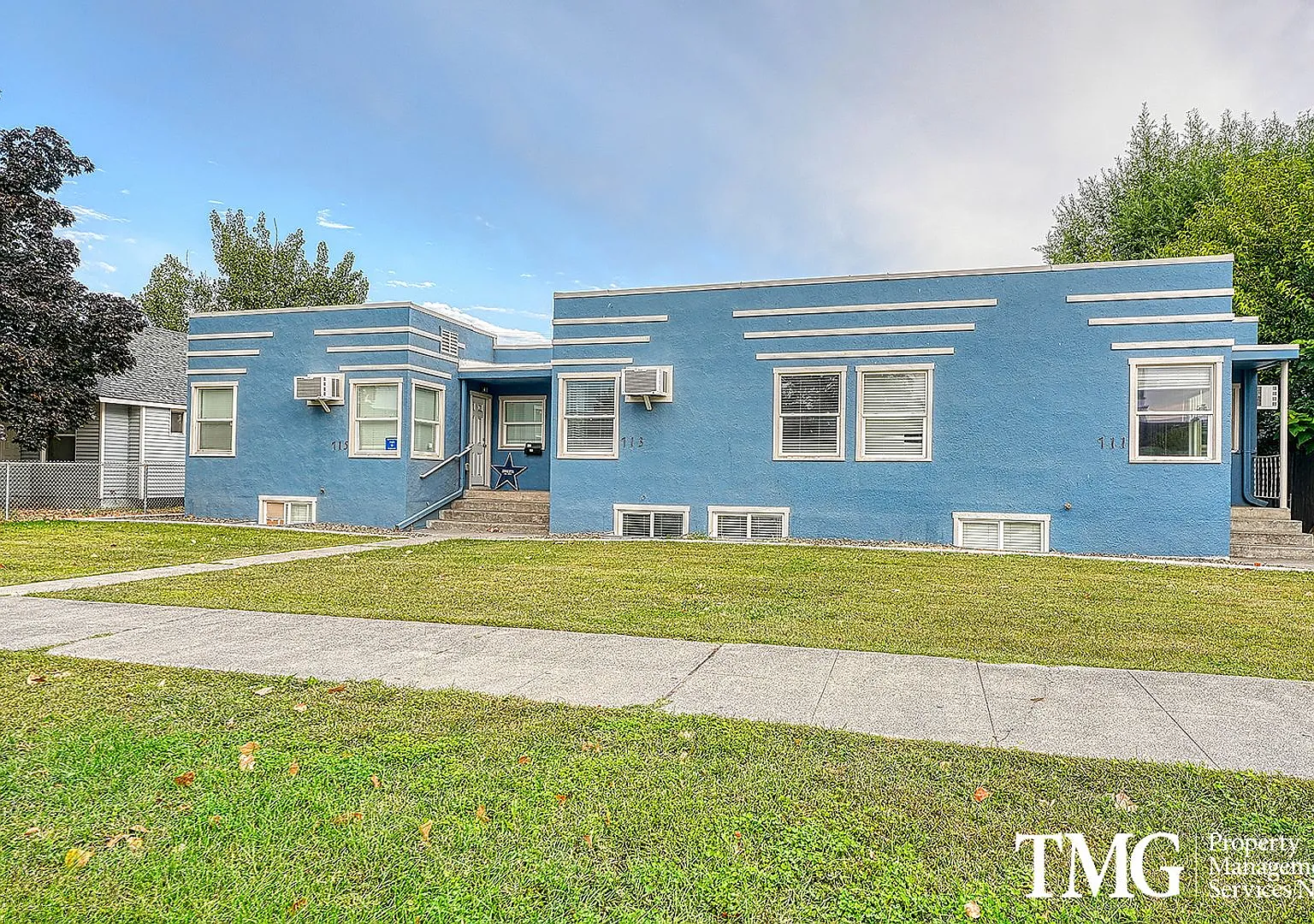 1 Month Free On A 12 Month Lease! Affordable 3 Bedroom, Fully Remodeled! — Photo 2
