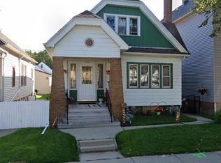 2512 S 11th St, Milwaukee, WI 53215