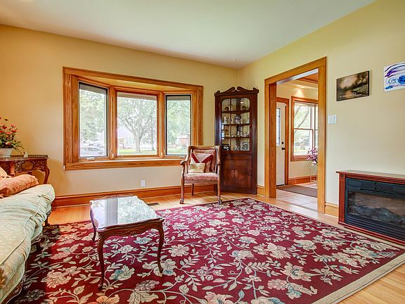 5th image of 50 W Thorndale Ave