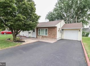 208 Andover Rd, Fairless Hills, PA 19030