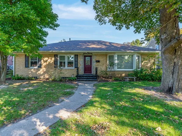 2840 E Pleasant St, Davenport, IA 52803