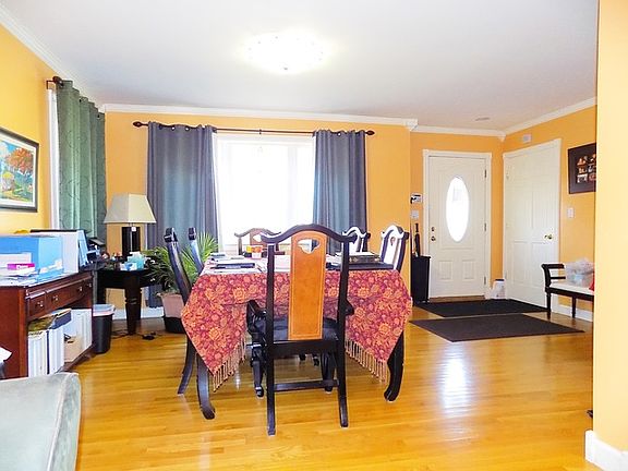 2nd image of 3319 Ernst St