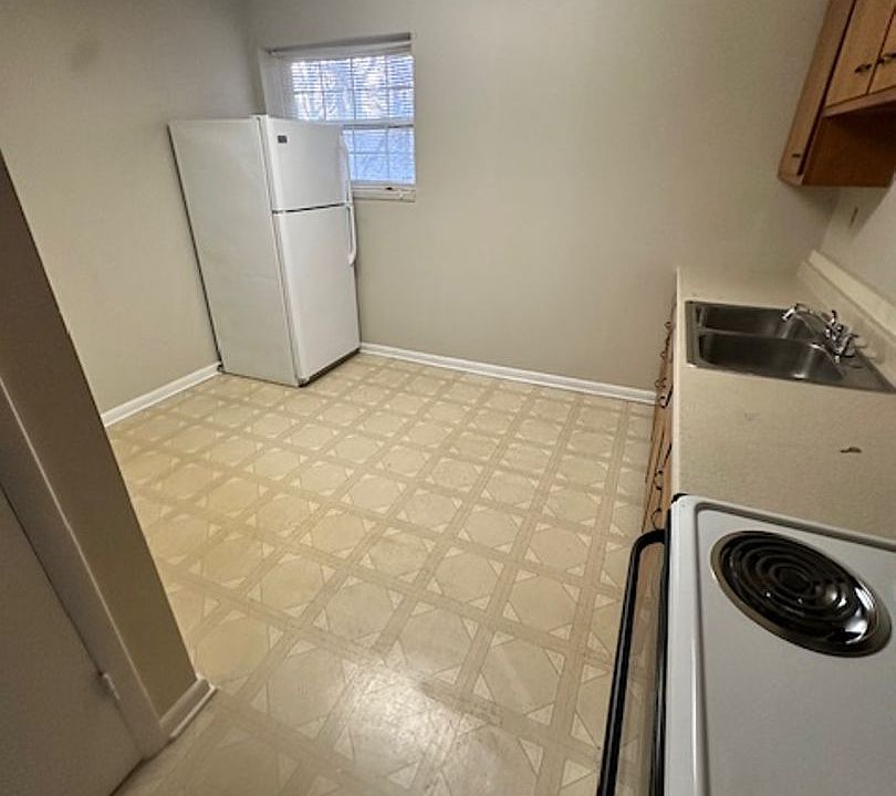 801 S Maguire St Cedar Crest 801 S Maguire St Warrensburg MO Zillow