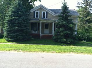 39 E 2nd St, Oneida, NY 13421