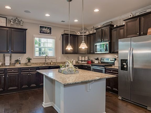 5th image of 708 Jericho Ct