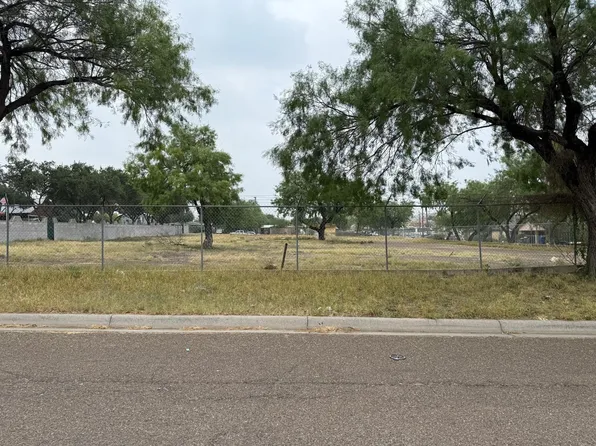 2601 Monterrey St, Laredo, TX 78046