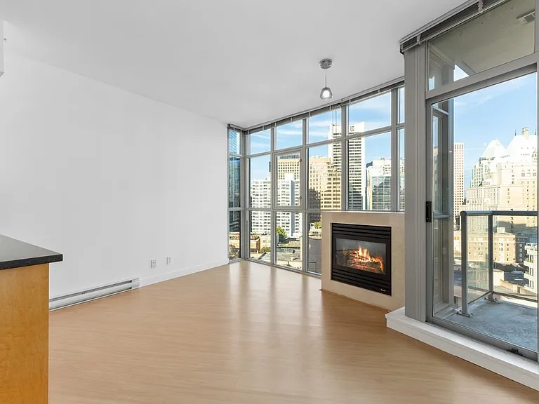 1050 Smithe St #1205 — Photo 8
