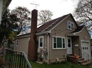 47 Falls St, Lynn, MA 01902