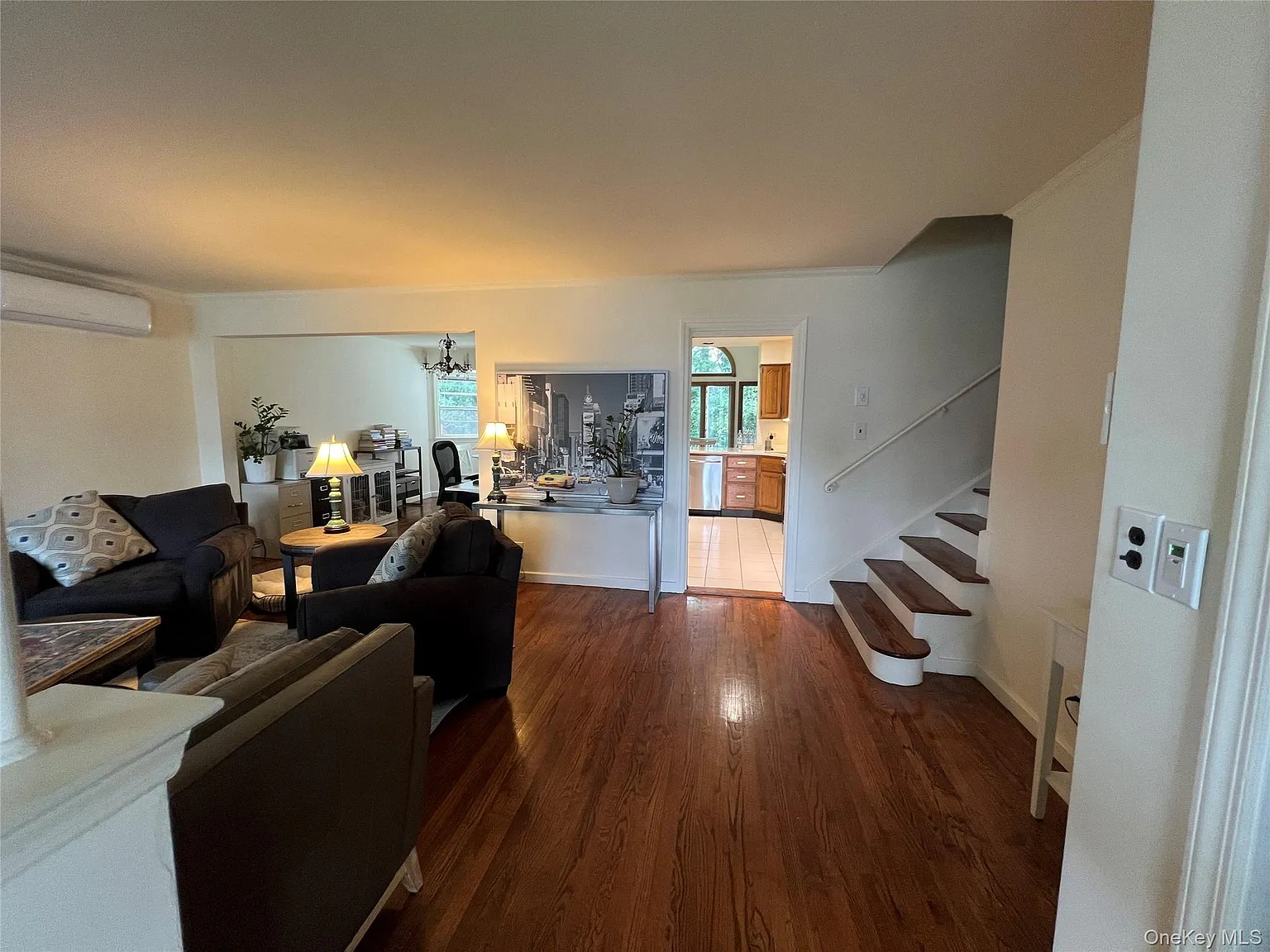 3 bed, 2.5 bath, 1819 sqft, $6,300 — Photo 4