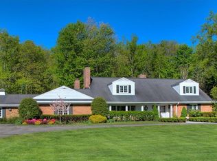 36350 Dorchester Rd, Gates Mills, OH 44040