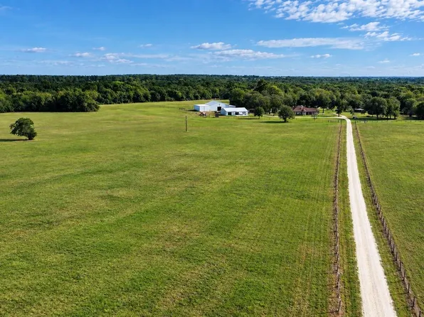 7396 County Road 204, Plantersville, TX 77363