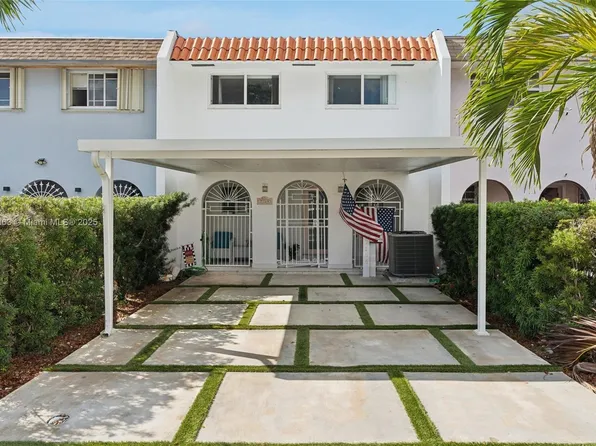 7164 W 2nd Ct, Hialeah, FL 33014