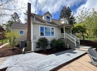 796 Forest St, Ashland, OR