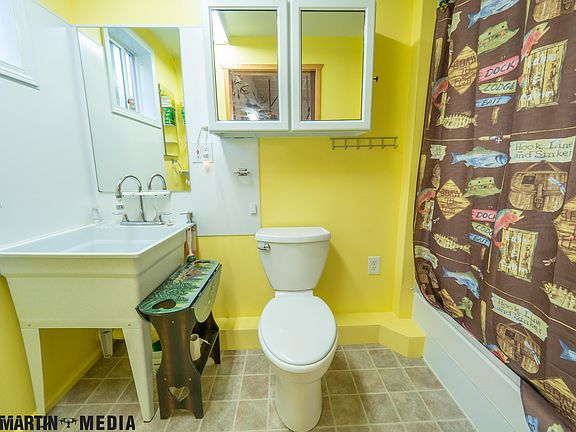 5th image of 37790 Harbin Ave