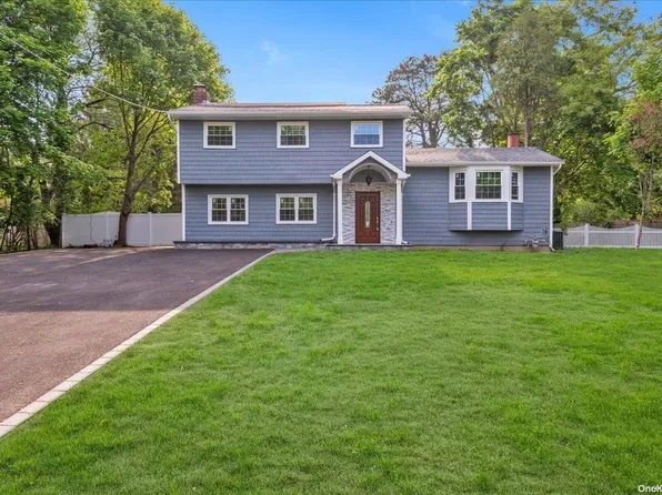 25 Charter Avenue, Dix Hills, NY 11746