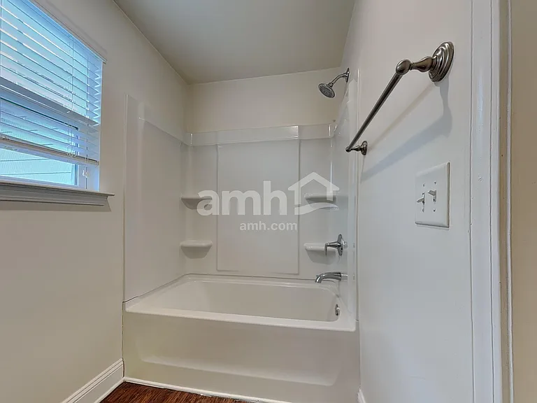 134 McBee St — Photo 16