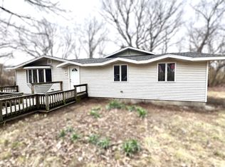 8051 N Cardinal Rd, Walkerton, IN 46574