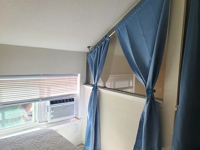 AC