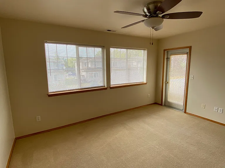 2821 Valencia St — Photo 11
