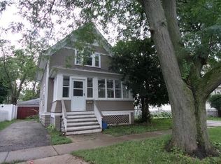 215 N Chestnut St, Aurora, IL 60506