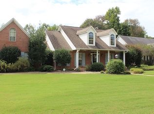 211 Powers Dr, Oxford, MS 38655