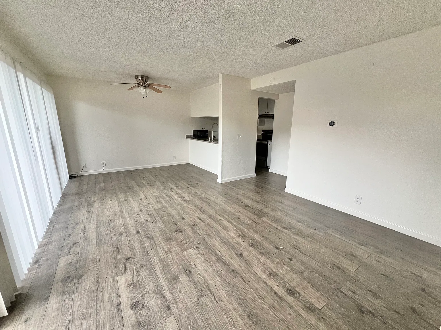 2602 Carlton Ln photo 1