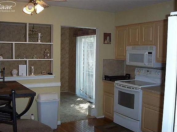 4th image of 4292 Bristolwood Dr