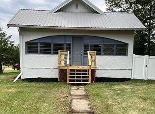 311 N 4th St, Stickney, SD 57375
