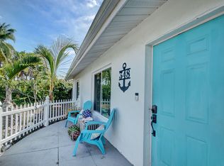 348 Russlyn Dr, West Palm Beach, FL 33405