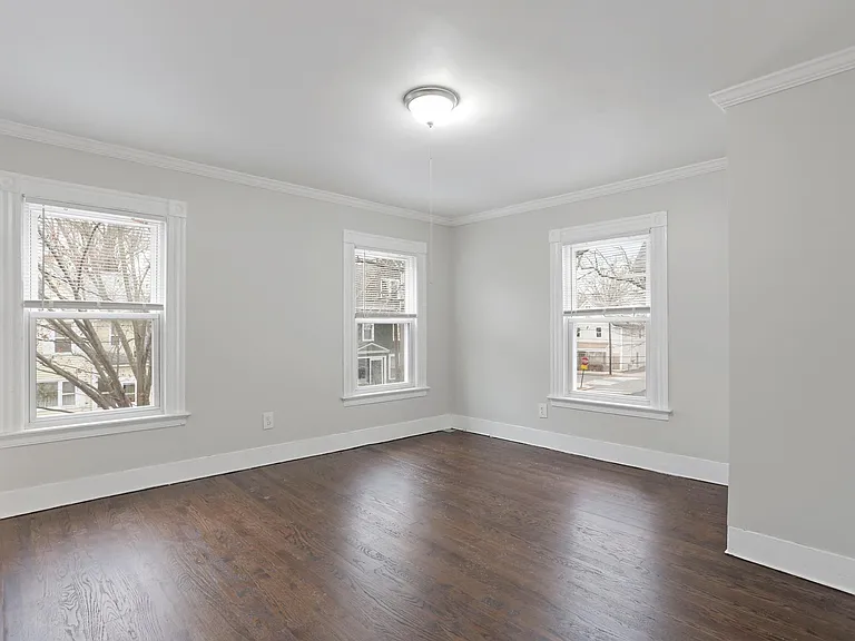 393 Huntington St — Photo 15