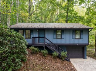 6 Valleywood Ct, Asheville, NC 28803