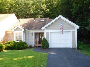116 Duck Hollow Cir, Stroudsburg, PA 18360