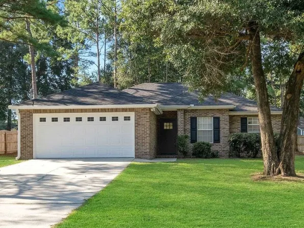 45 Sand Pine Cir, Midway, FL 32343