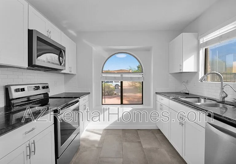 3841 E Bighorn Ave — Photo 11