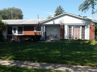 504 E Merle Ln, Wheeling, IL 60090