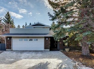 336 N Pump Hill Gdns SW, Calgary, AB T2V 4M7